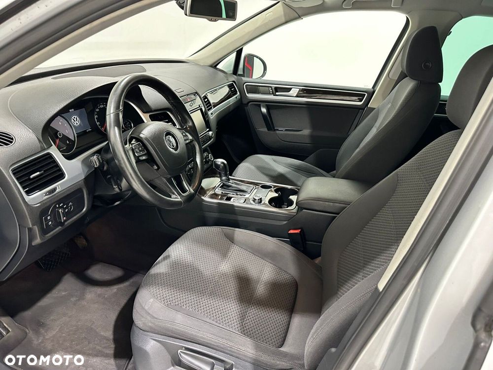 Volkswagen Touareg - 24