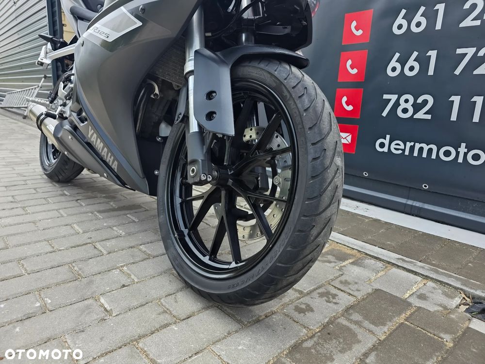 Yamaha YZF - 23