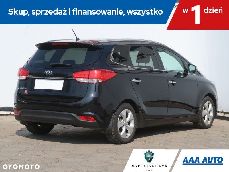 Kia Carens - 6