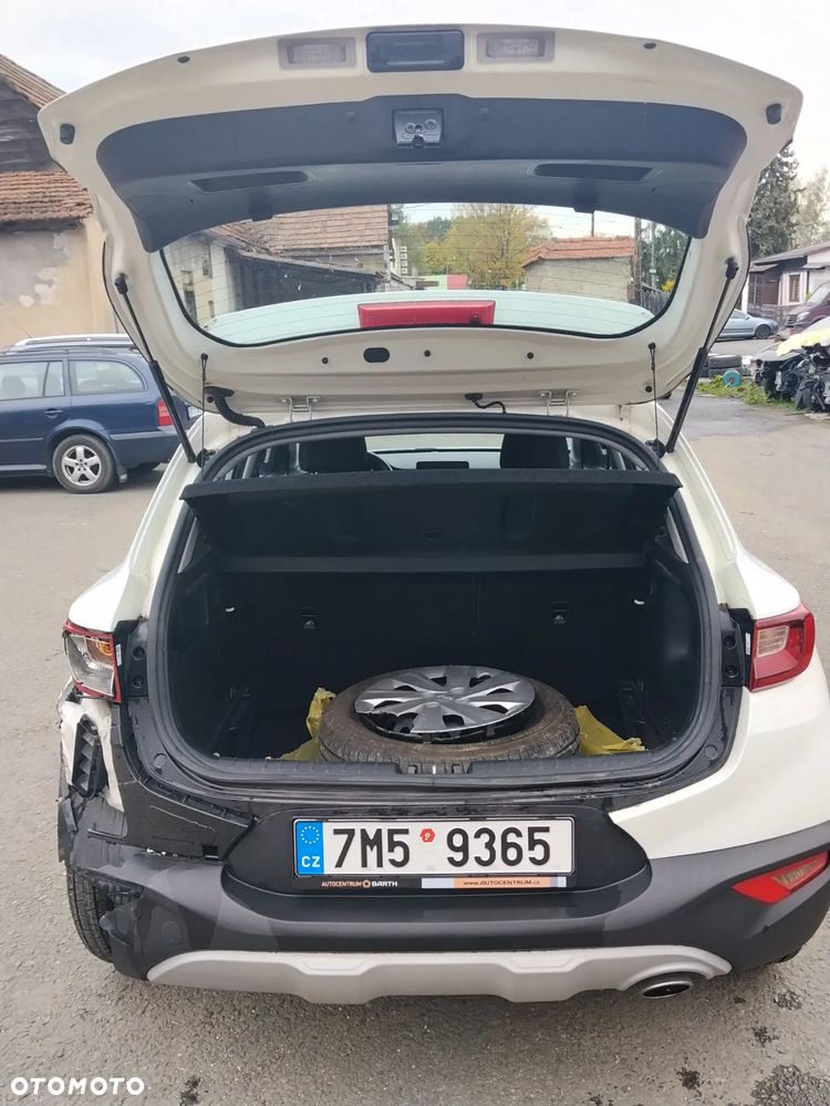 Kia Stonic - 15