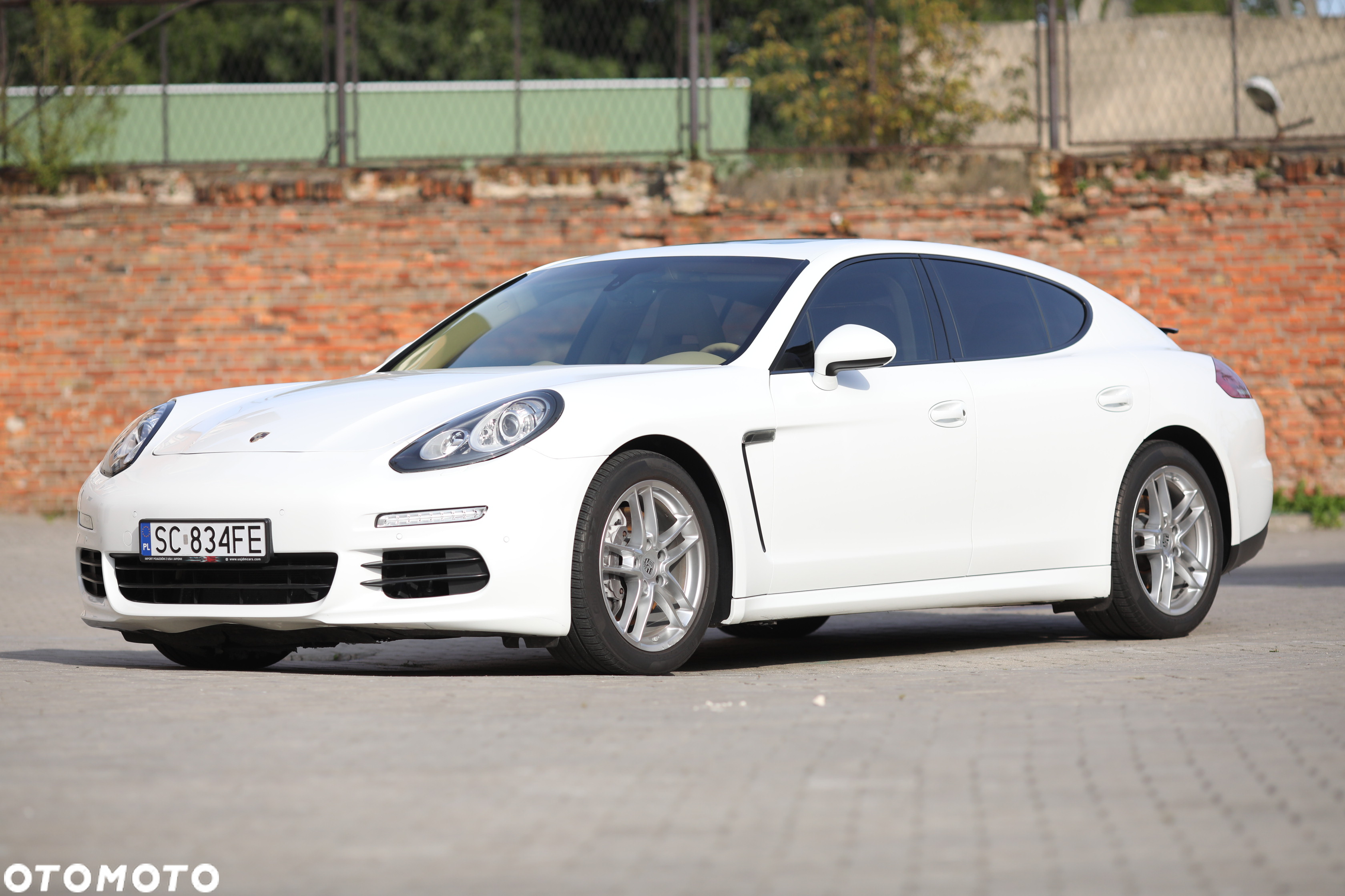 Porsche Panamera PDK - 23