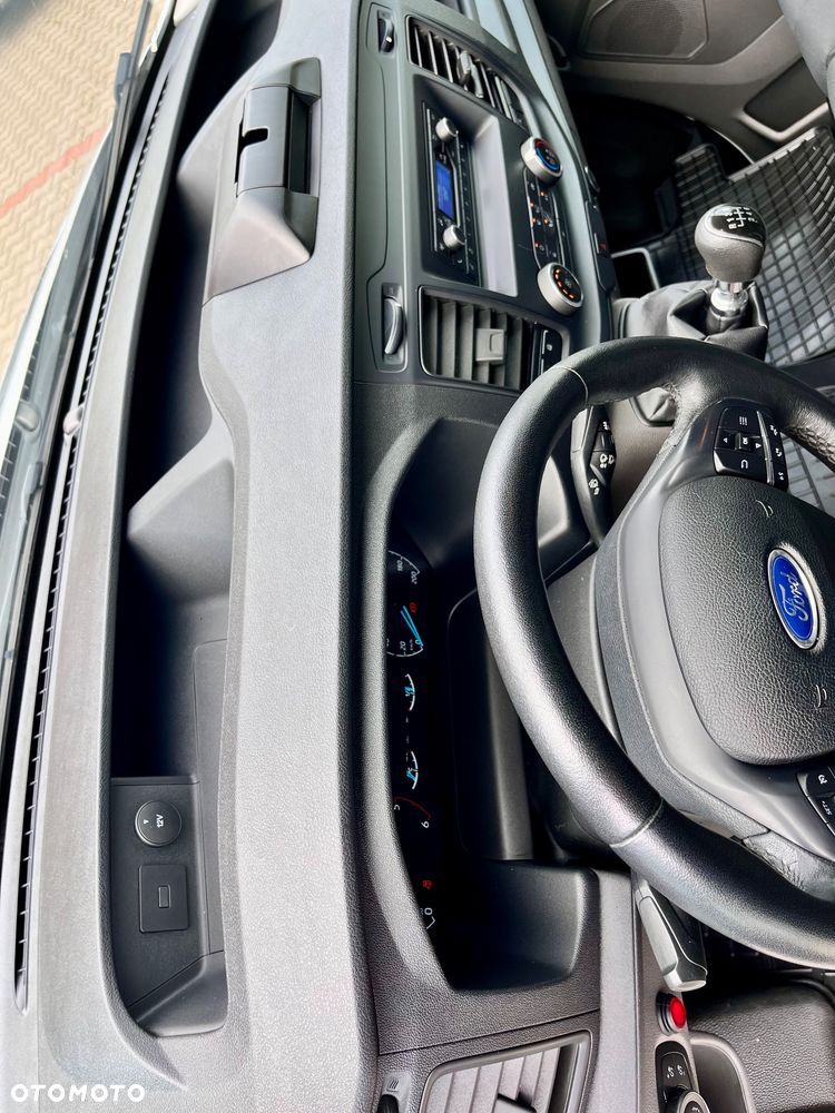 Ford Transit - 20