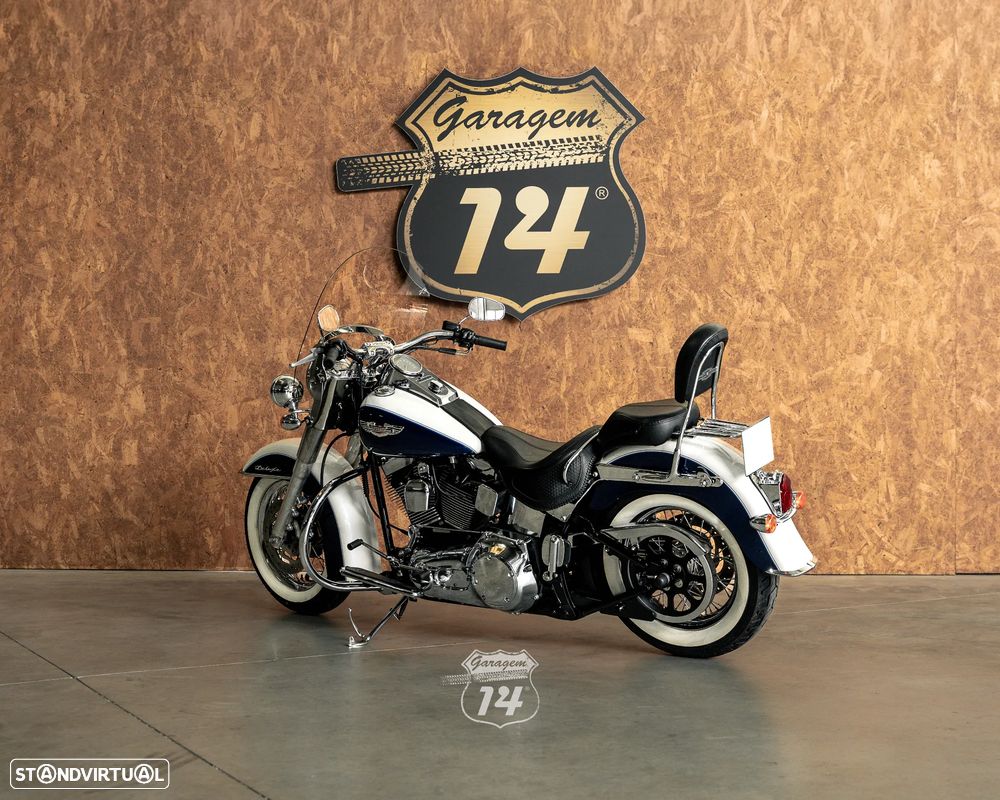 Harley-Davidson FLST Softail Deluxe - 18