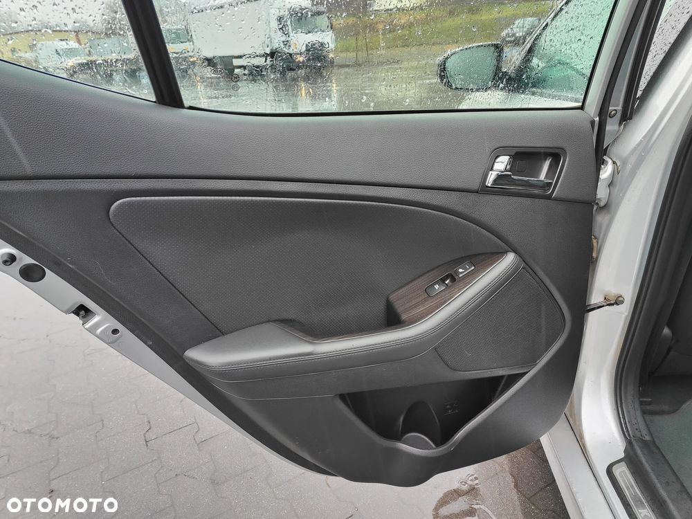 Kia Optima 1.7 CRDi XL - 24