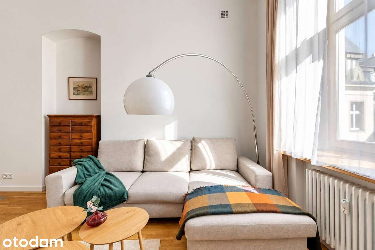Elegancki 2-pok apartament 53 m² przy Alejach Ujazdowskich, Warszawa