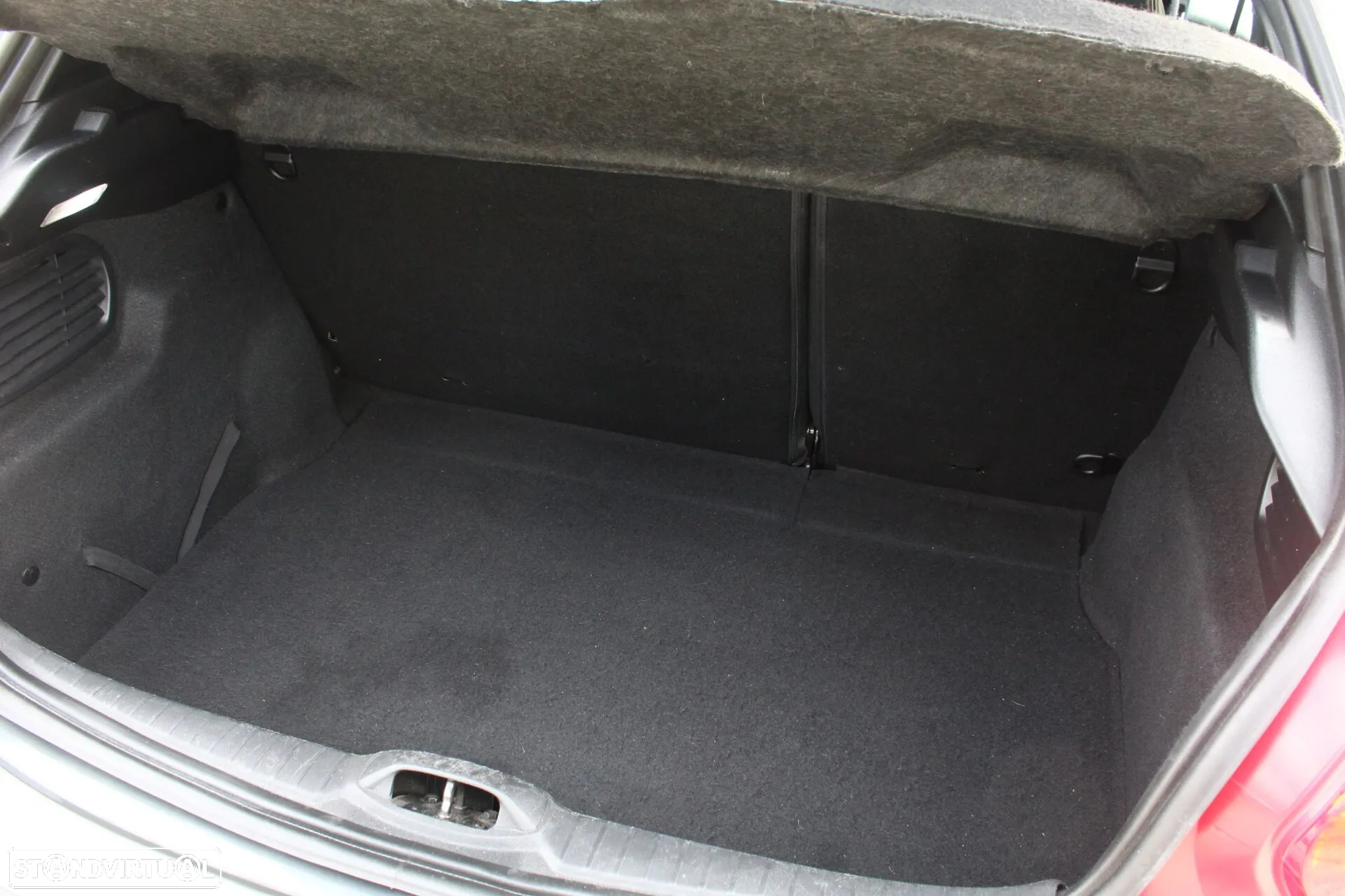 Peugeot 208 1.6 THP GTi - 16