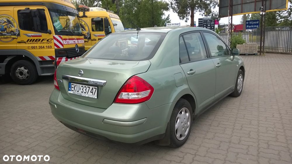 Nissan Tiida 1.6 Tekna - 4