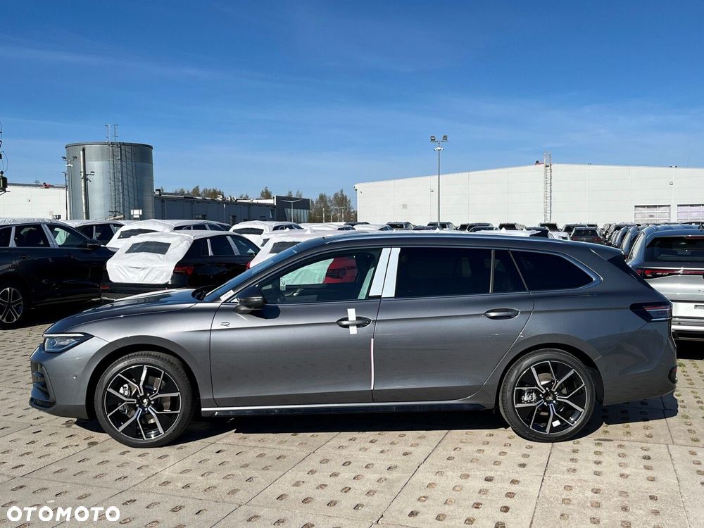 Volkswagen Passat Variant 2.0 TSI R-Line Plus DSG - 4
