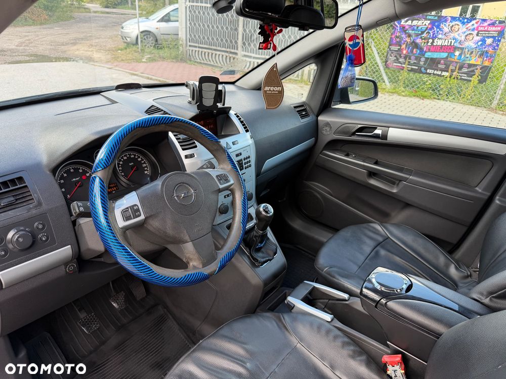 Opel Zafira 1.8 Family Plus - 22