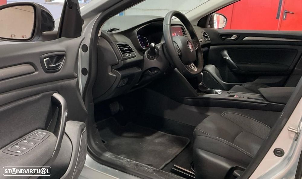 Renault Mégane Sport Tourer 1.5 Blue dCi Equilibre EDC - 5