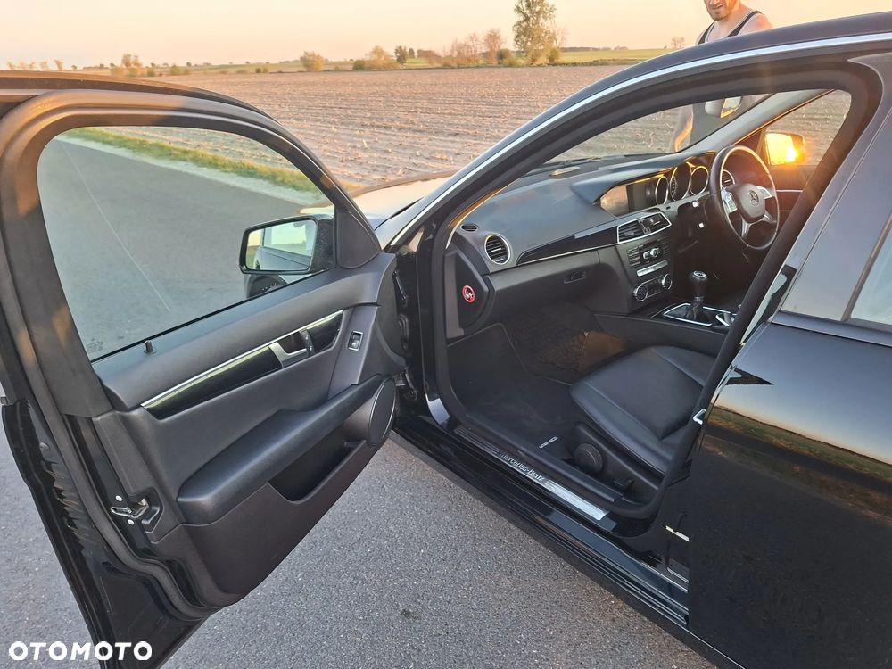 Mercedes-Benz Klasa C 220 CDI DPF BlueEFFICIENCY Edition - 13
