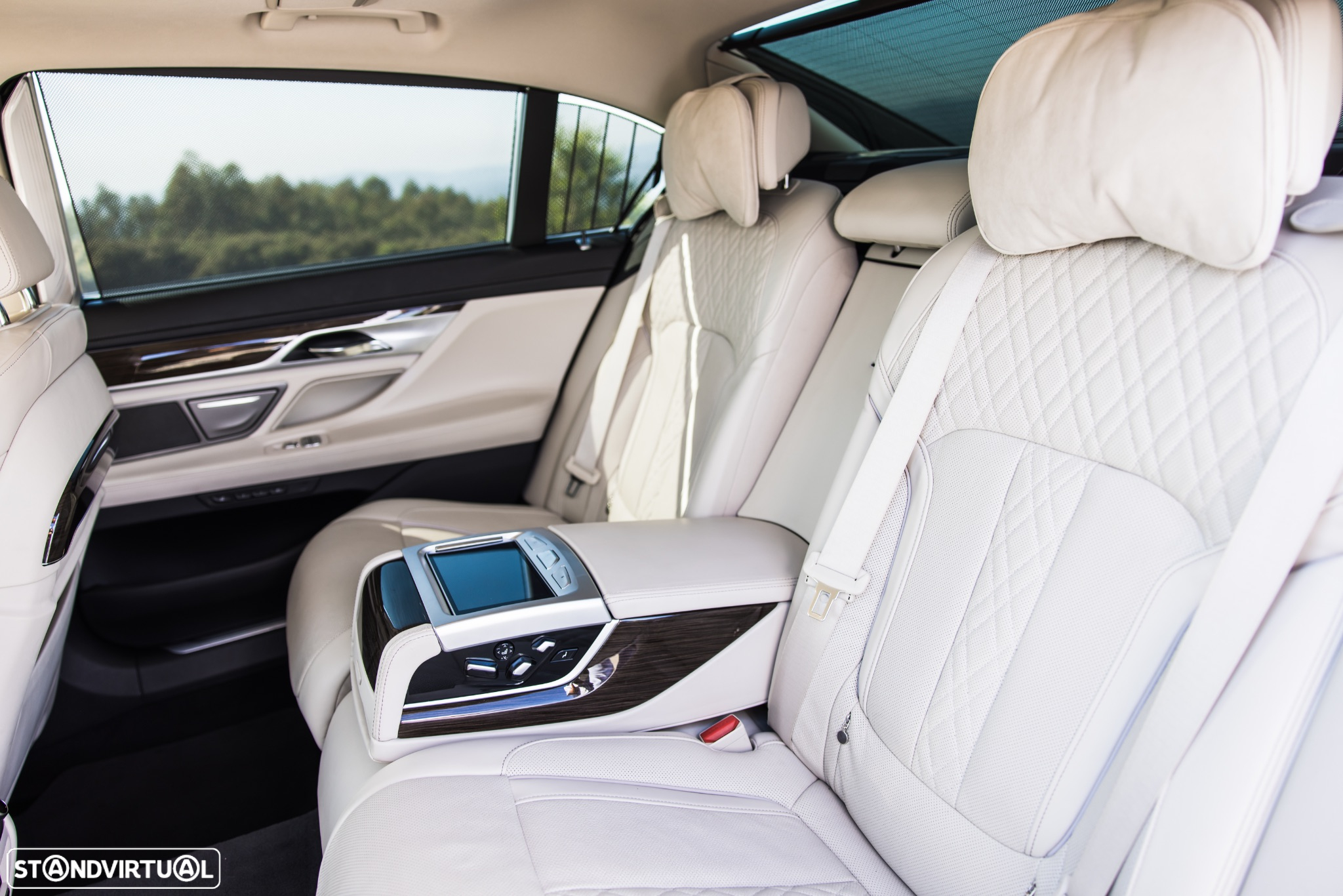 BMW 740 Le xDrive iPerformance - 12