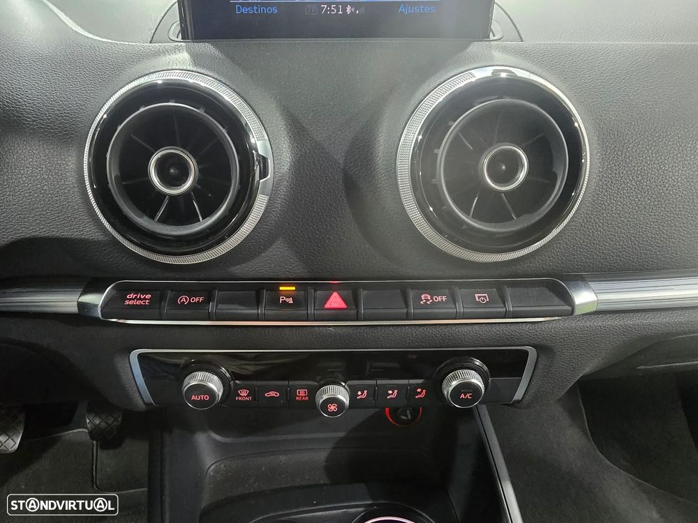 Audi A3 Sportback 2.0 TDI B.Line Attraction - 16