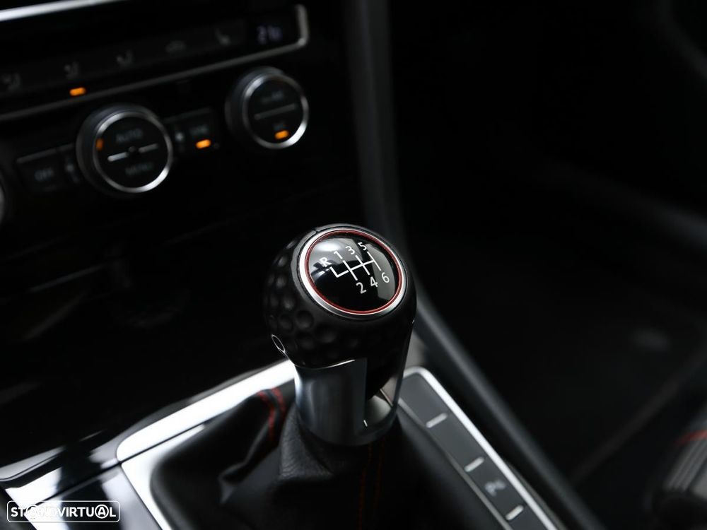 VW Golf 2.0 TSi GTi Performance - 22