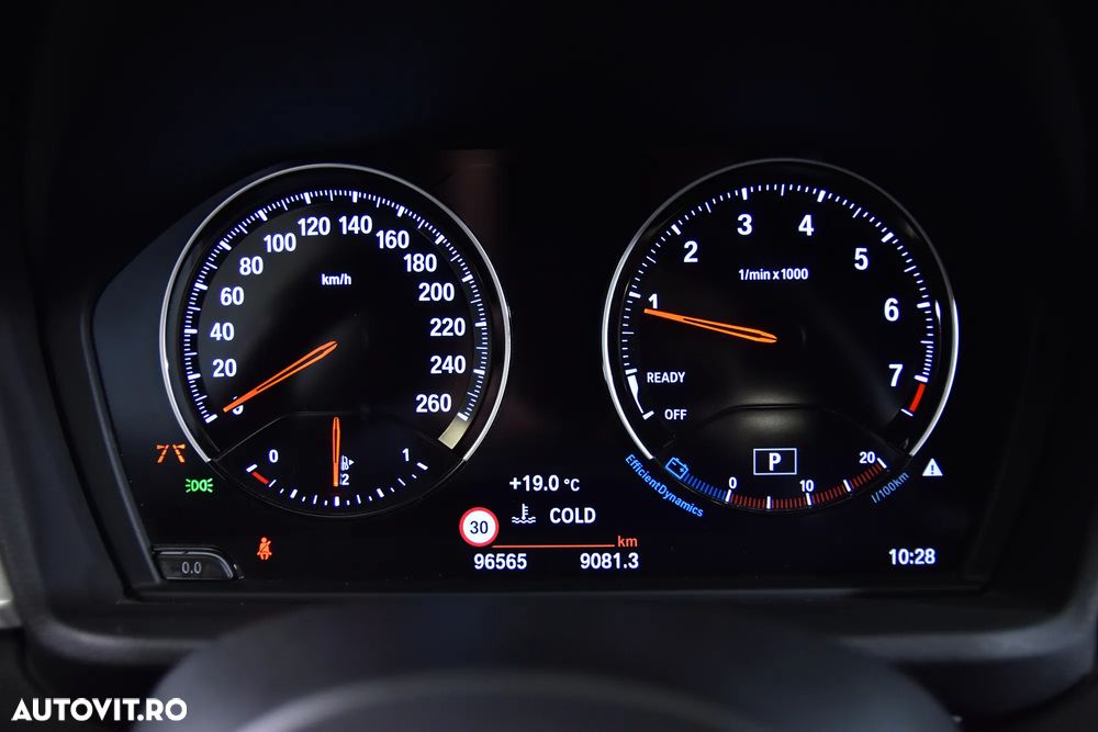 BMW X1 xDrive25i AT - 11