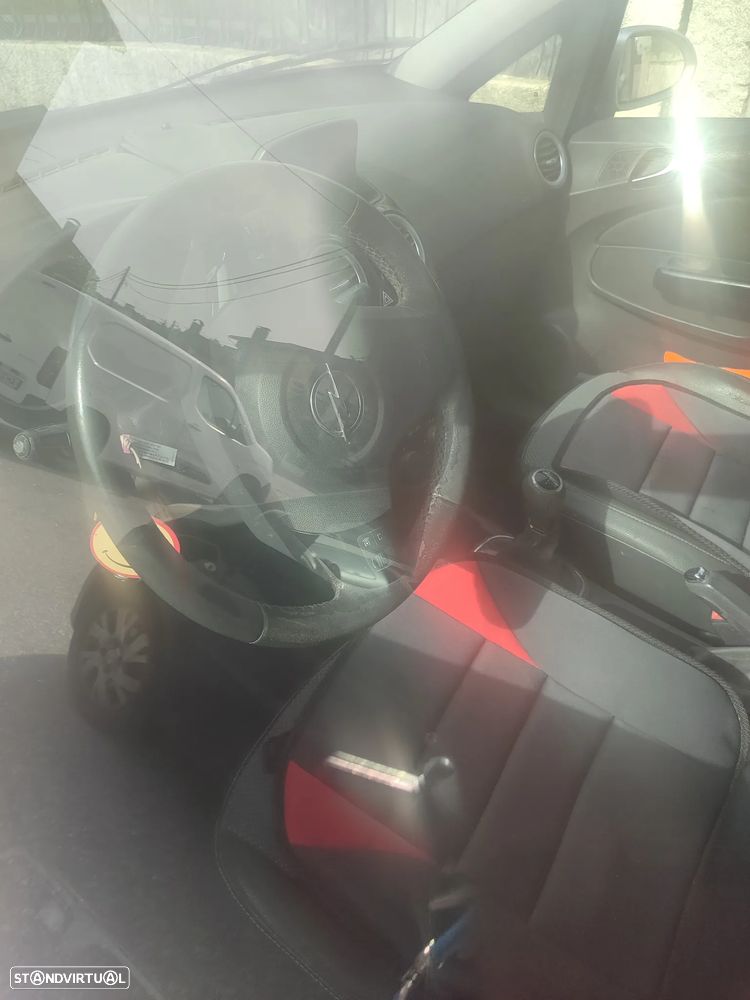 Opel Corsa 1.2 Enjoy - 1