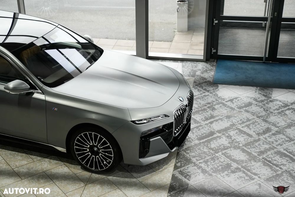 BMW Seria 7 740d xDrive MHEV - 9