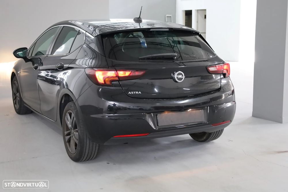 Opel Astra 1.6 D S&S 120 Anos - 20