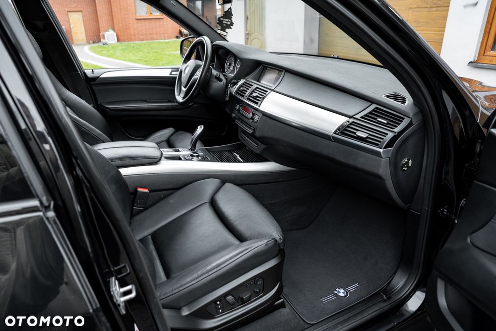 BMW X5 xDrive40d - 23
