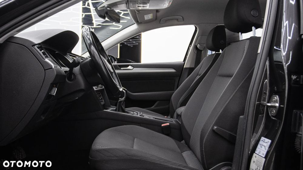 Volkswagen Passat 1.5 TSI EVO Essence - 14