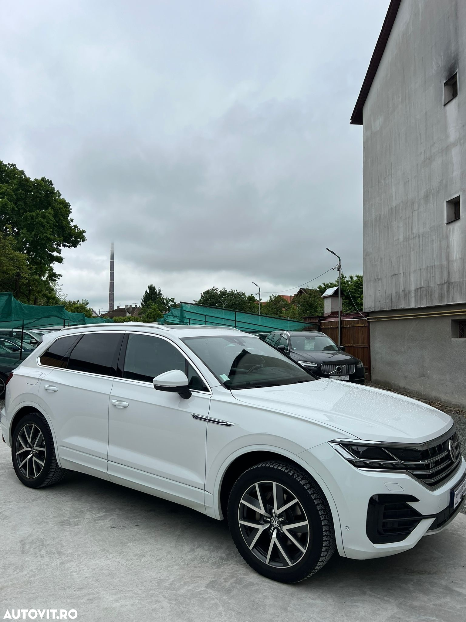 Volkswagen Touareg - 28