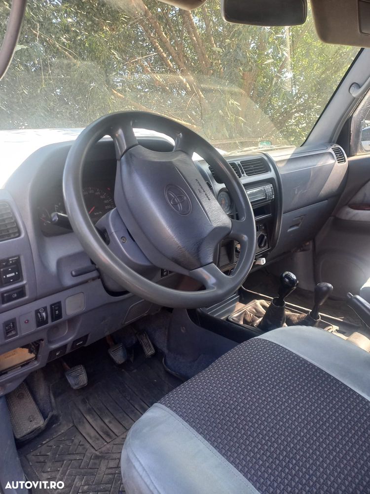 Toyota Land Cruiser 3.0 TD-4D Comfort - 2