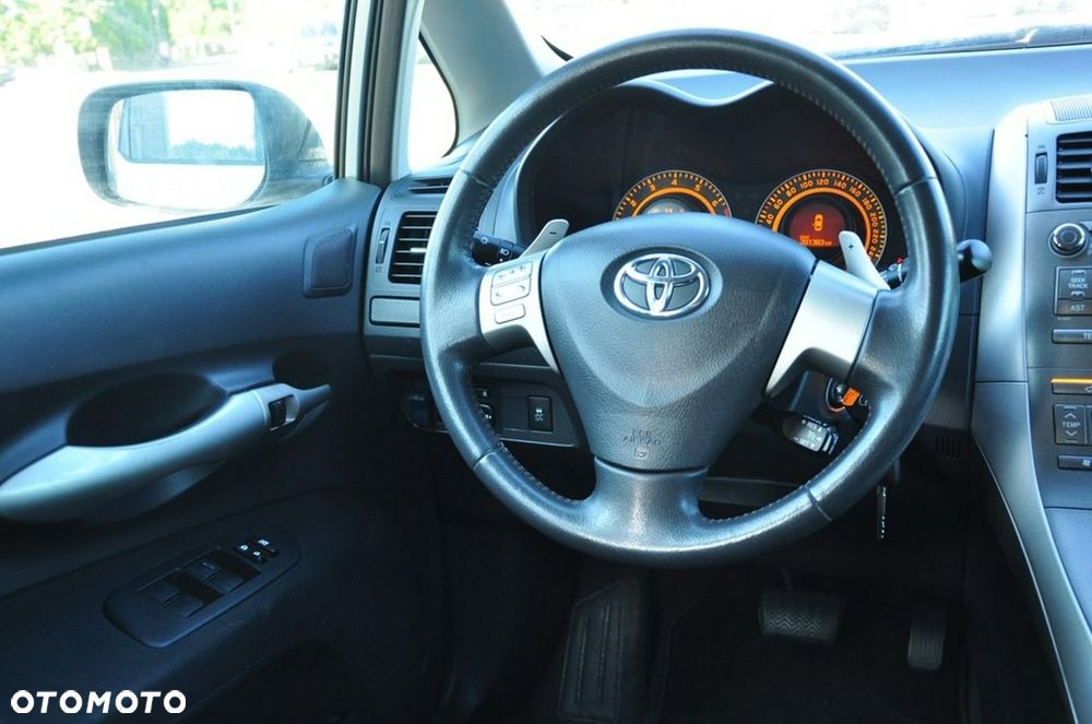 Toyota Auris - 31