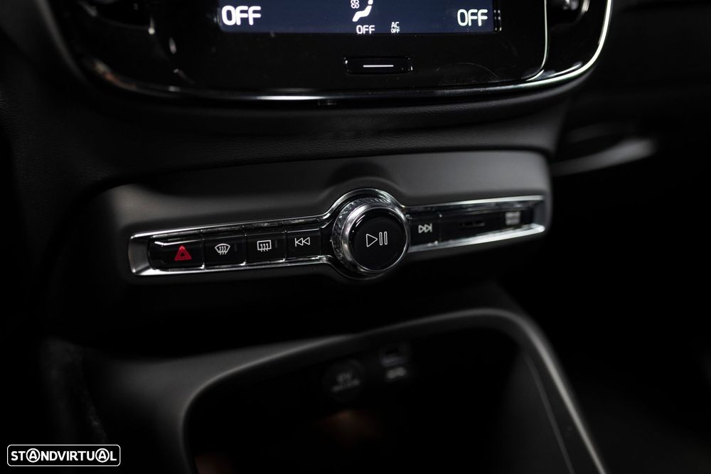 Volvo XC 40 - 26