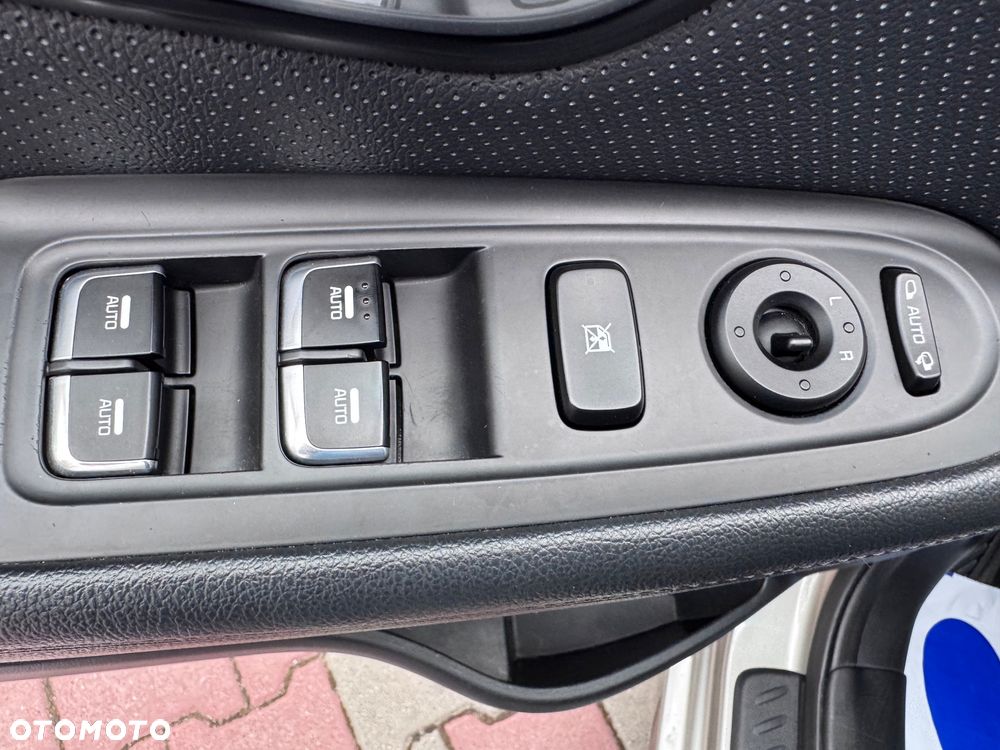 Kia Carens 1.6 GDI M - 29