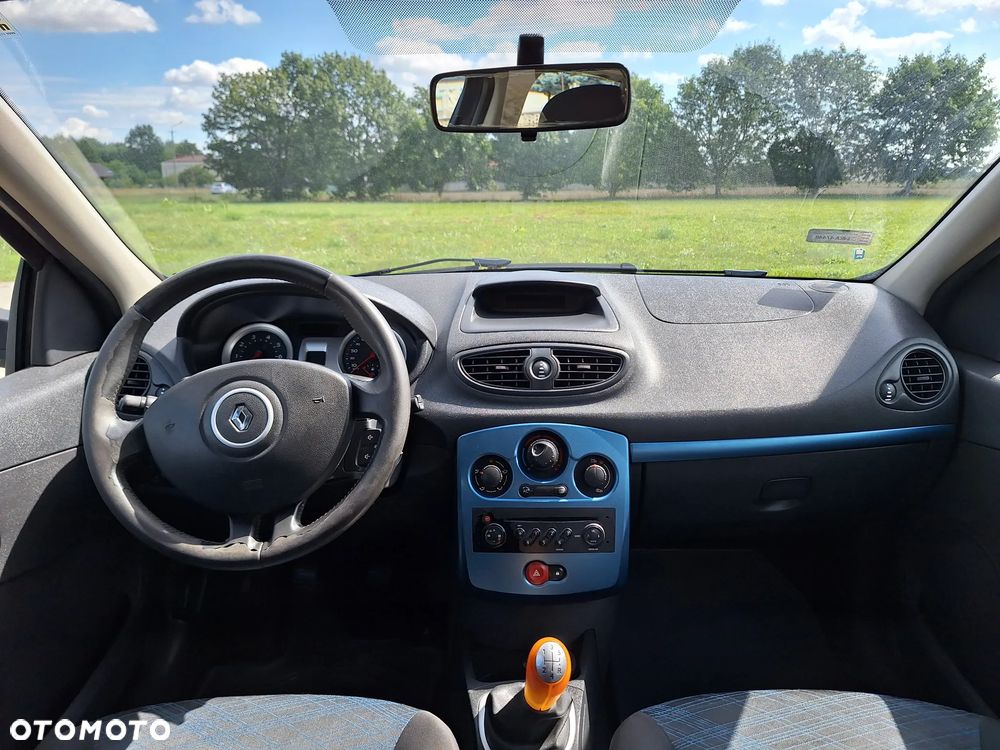 Renault Clio - 16