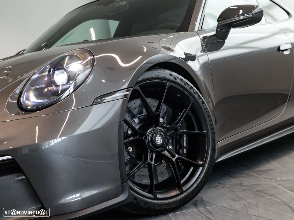 Porsche 911 (992) - 15