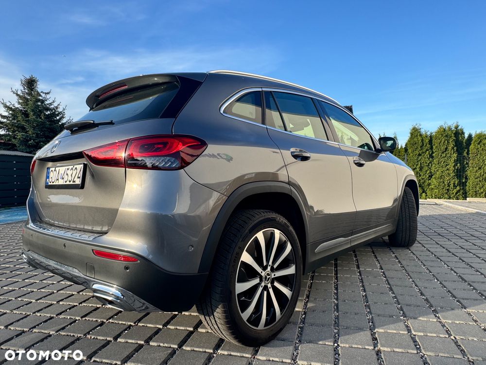 Mercedes-Benz GLA 200 Business Edition - 4