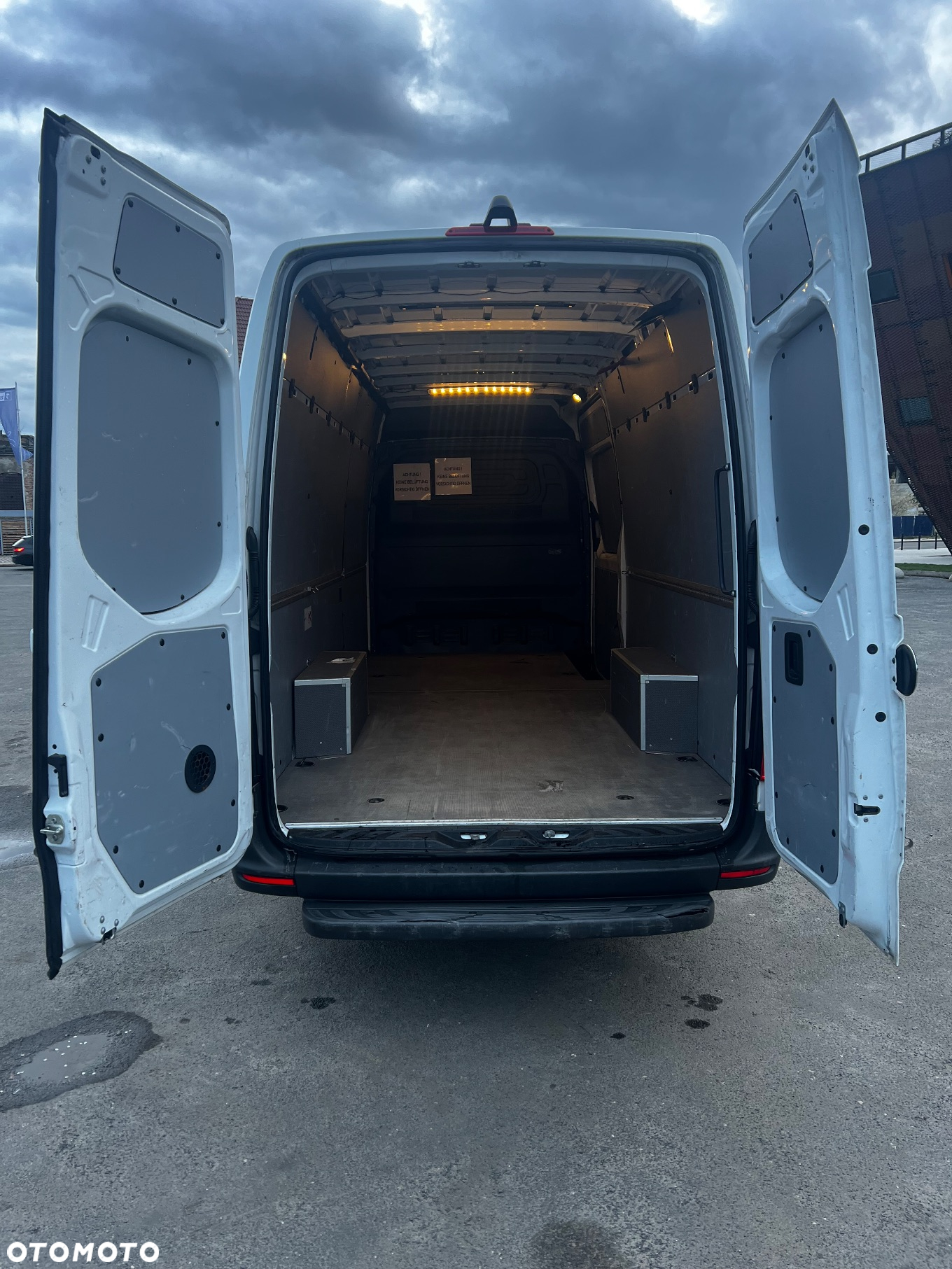 Mercedes-Benz Sprinter 317 - 9