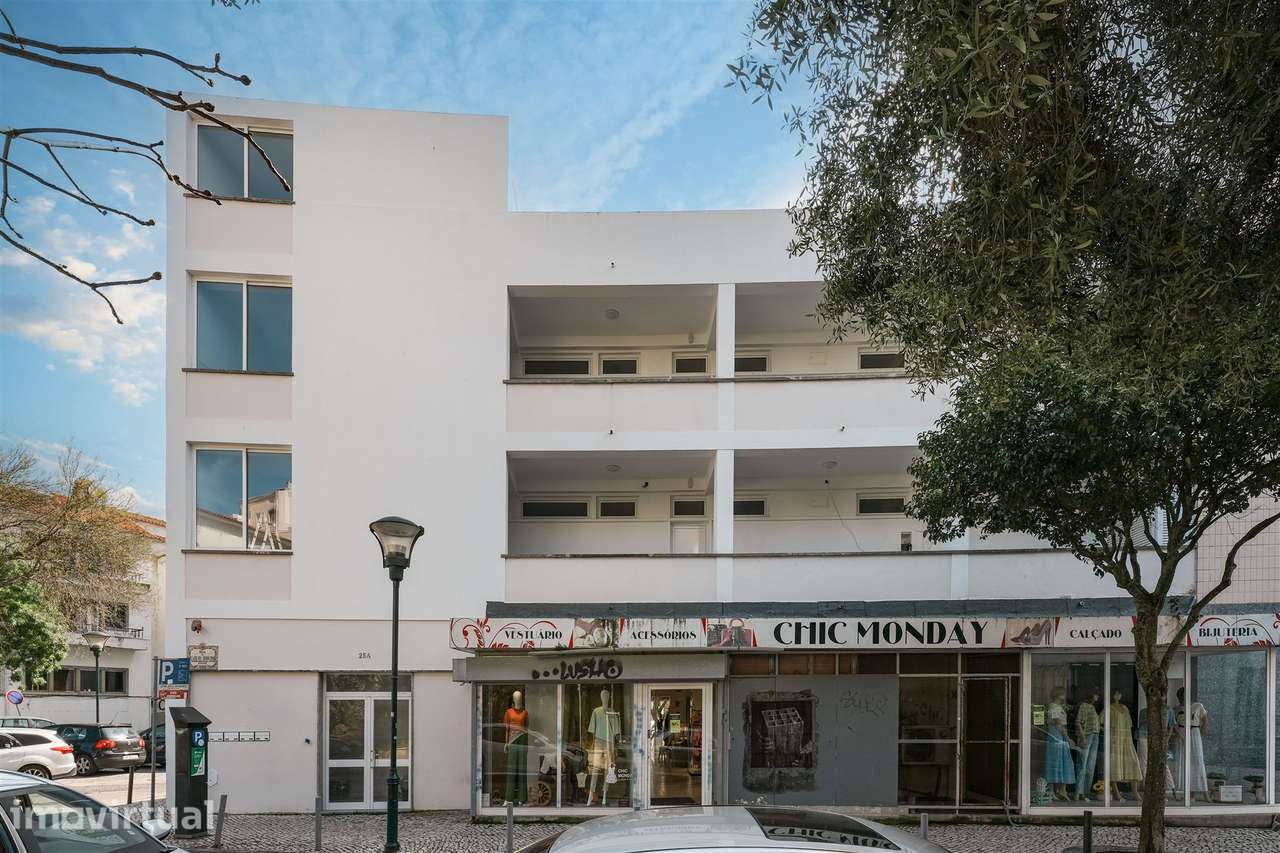 Prédio de 5 frações com propriedade horizontal, remodelado no Centro d - Grande imagem: 5/34