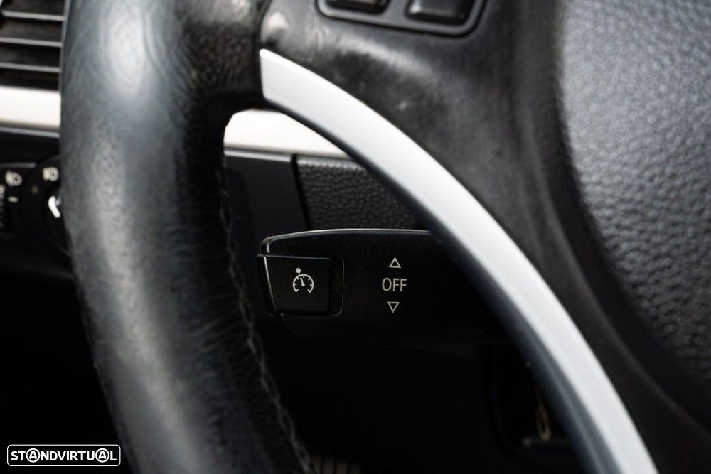 BMW 320 d EfficientDynamics - 32