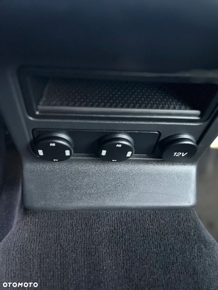 Jaguar F-Pace 20d Portfolio - 14