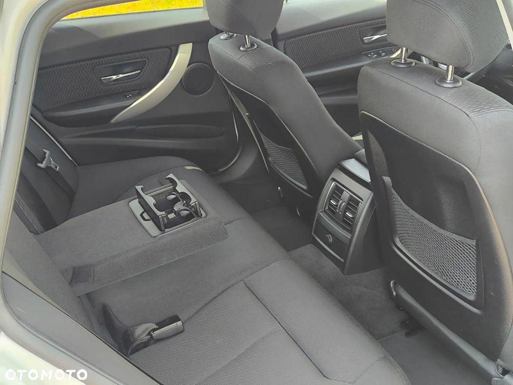 BMW Seria 3 - 12