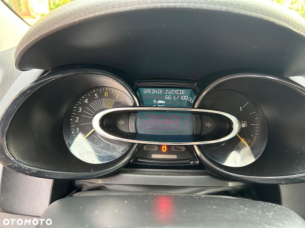 Renault Clio 1.2 16V Life - 10