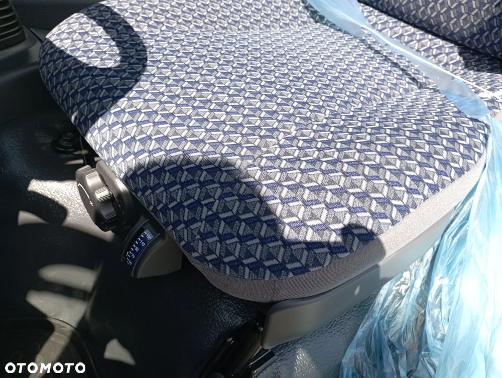 Isuzu M27F 3,0 TURBO - 17