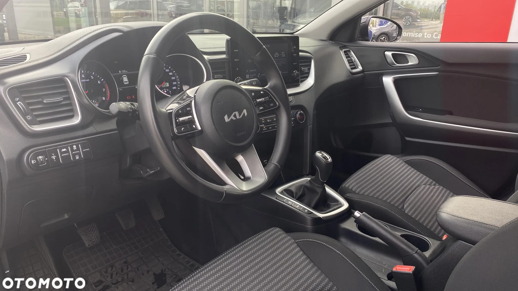 Kia Ceed 1.5 T-GDI M - 9