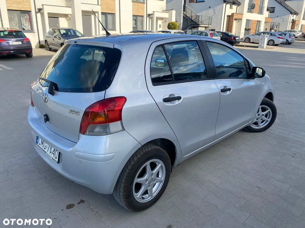Toyota Yaris 1.33 VVT-i Cool+ - 3