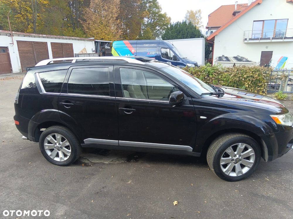 Mitsubishi Outlander 2.0 DID Instyle - 1