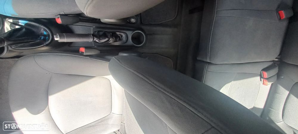 Chevrolet Spark 1.0 L - 8