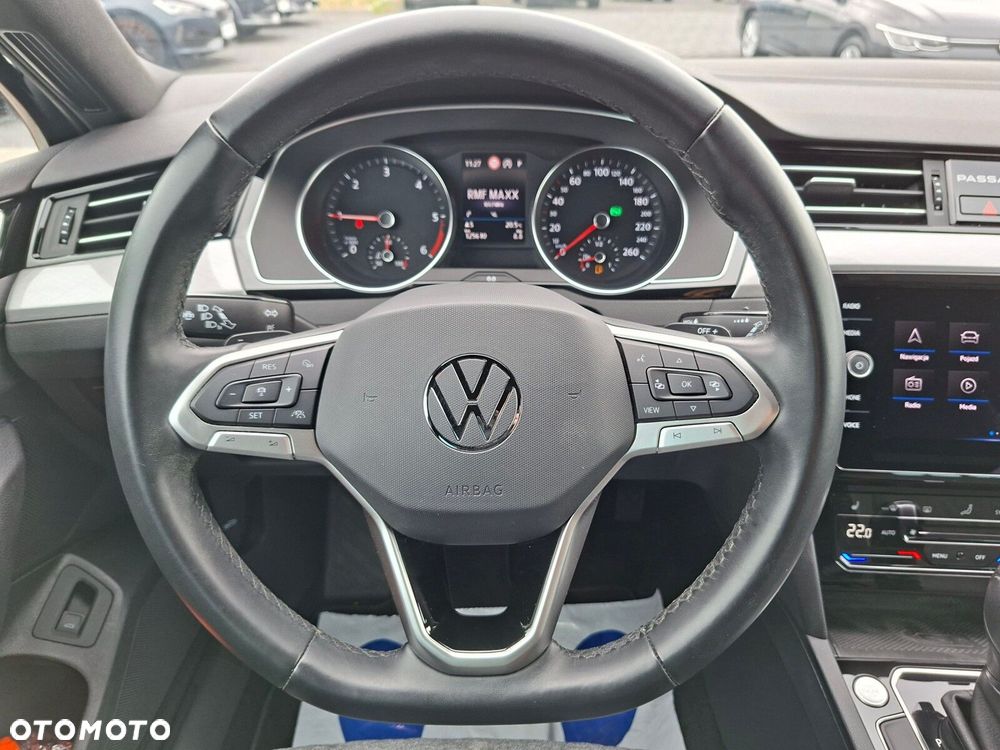 Volkswagen Passat - 19