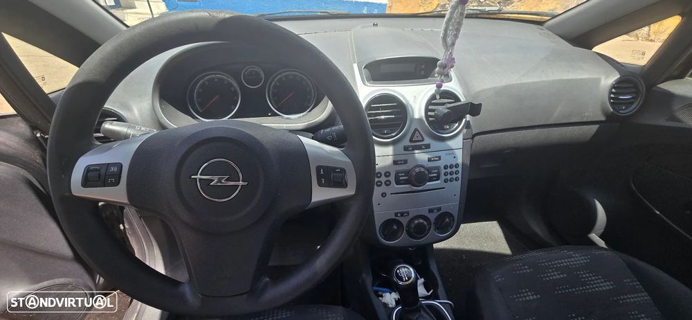 Opel Corsa 1.2 Connect - 4