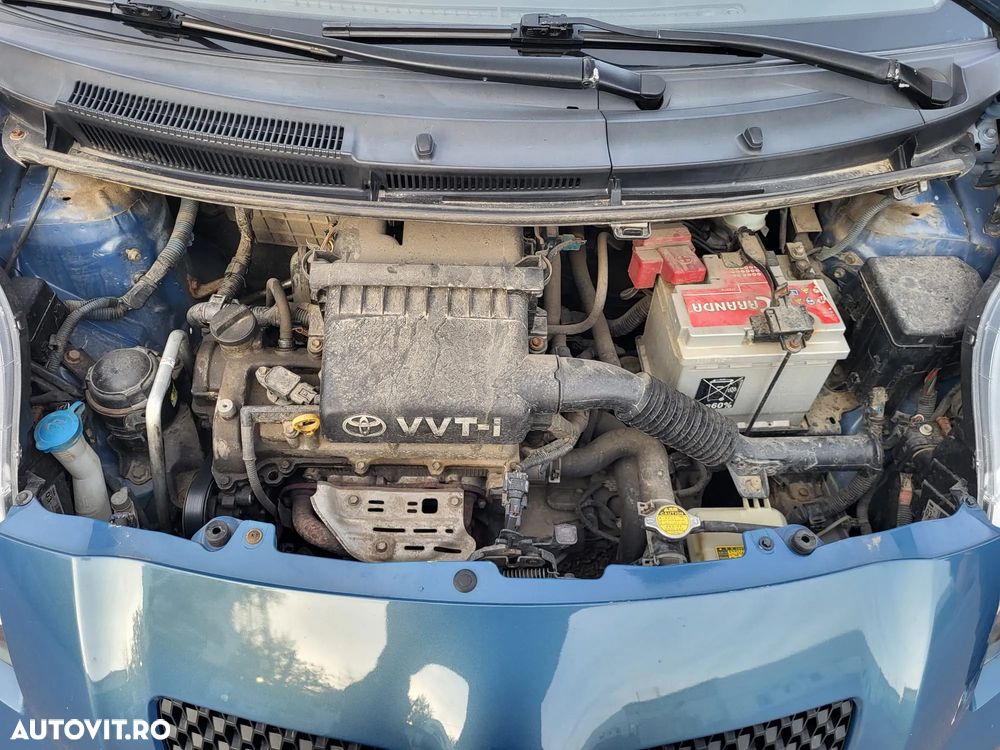Toyota Yaris 1.3 Aut Luna - 3