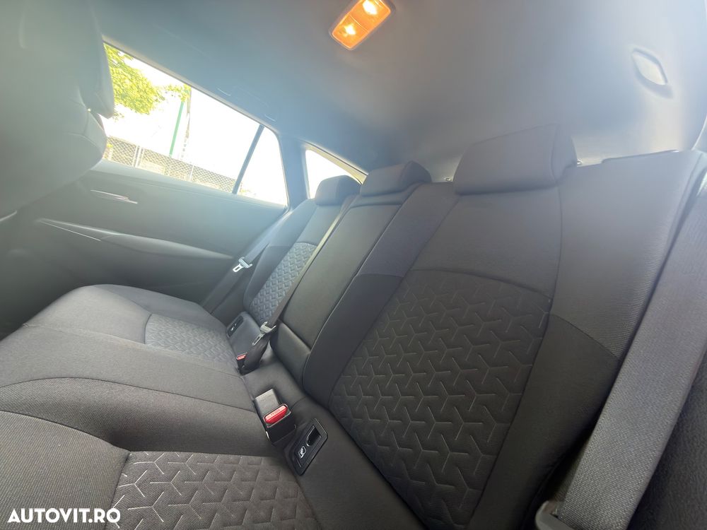 Toyota Corolla 1.8 Business Edition - 15