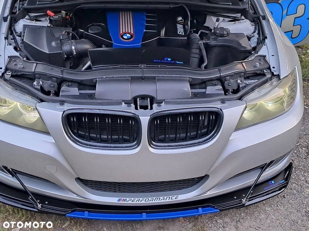 BMW Seria 3 318d Touring - 17