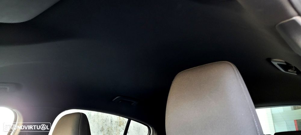 Ford Focus 1.0 EcoBoost Active X - 41