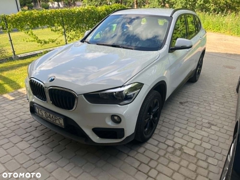 BMW X1 sDrive18i Advantage - 1
